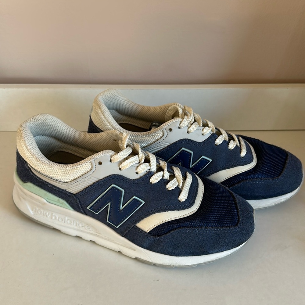 New balance blue